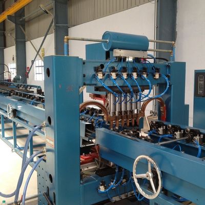 Ligne de production de nageoires de radiateur de transformateur entièrement automatique