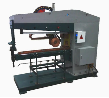 Les réservoirs de stockage longitudinaux automatiques et les soudeuses à rouleaux cylindriques en forme d'anneau, les soudeuses à rouleaux à bras longs.