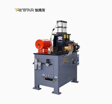 Machine à souder automatique pour lames de scie à barres d'acier ébarbées