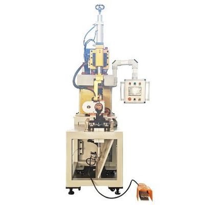 Le PLC contrôle la machine de soudage à couture, avec une plage de dimensions de 300 à 900 millimètres et une capacité nominale de 50 KVA.