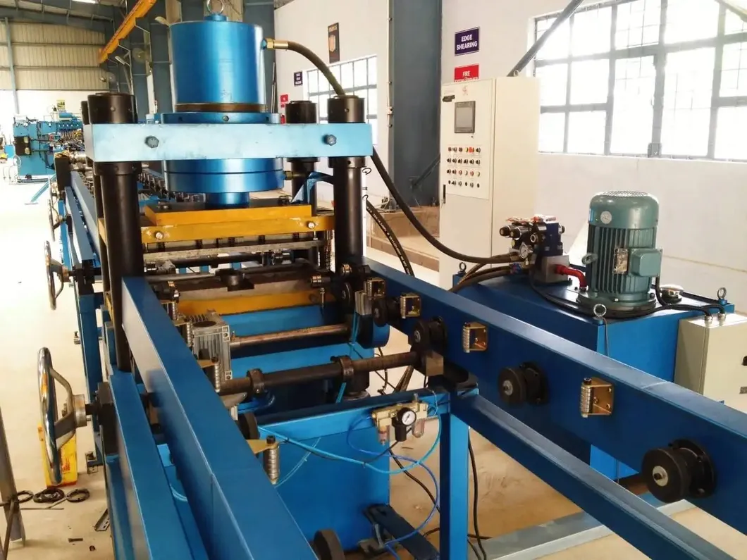 Refroidissement des parois à ailettes ondulées pour transformateur de puissance à distribution, radiateur immergé dans l'huile, ligne de production de soudage automatique des ailettes 6